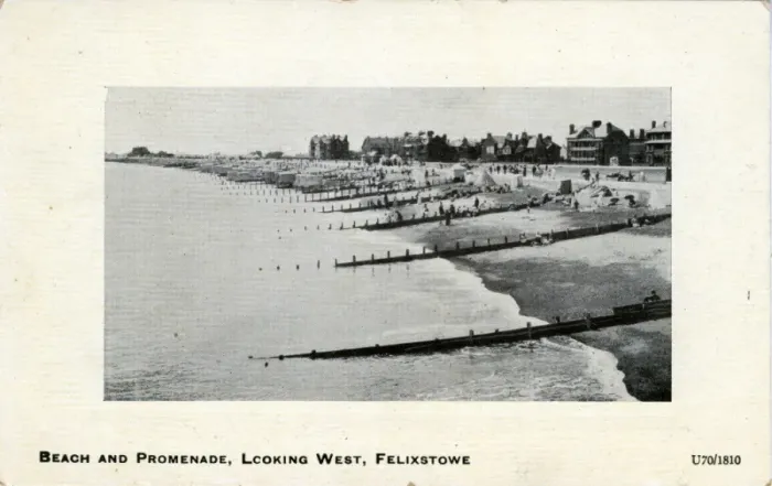 Framed Print : Beach & Promenade, Felixstowe, Suffolk Framed Print : Beach & Promenade, Felixstowe, Suffolk