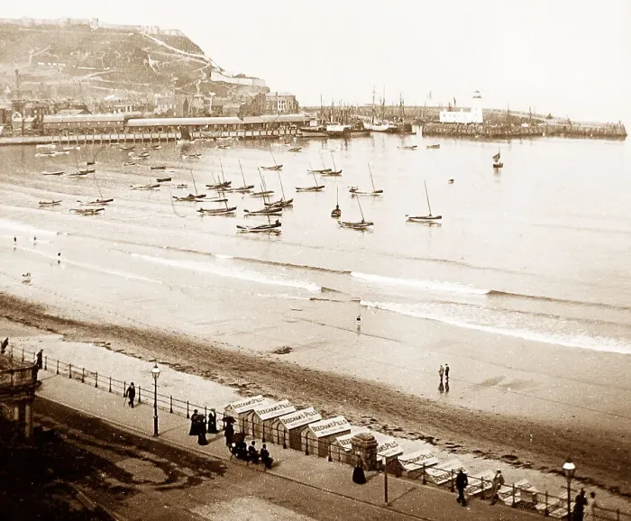 Framed Print : Beach Scarborough Framed Print : Beach Scarborough