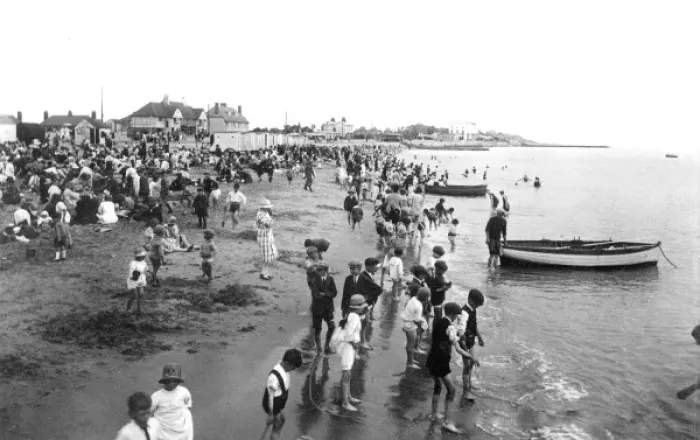Framed Print : Beach scene, Walton-on-the-Naze, Essex Framed Print : Beach scene, Walton-on-the-Naze, Essex