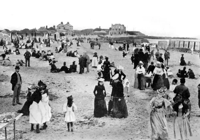 Framed Print : Beach scene, Walton-on-the-Naze, Essex Framed Print : Beach scene, Walton-on-the-Naze, Essex