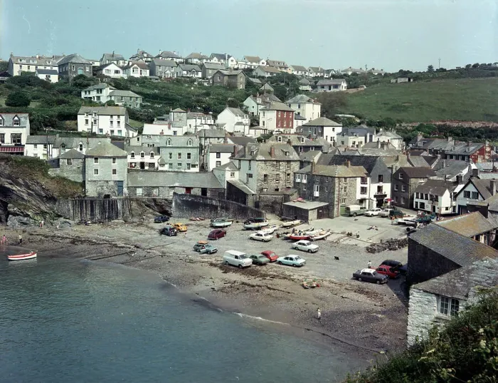 Framed Print : The beach and village, Port Isaac Framed Print : The beach and village, Port Isaac