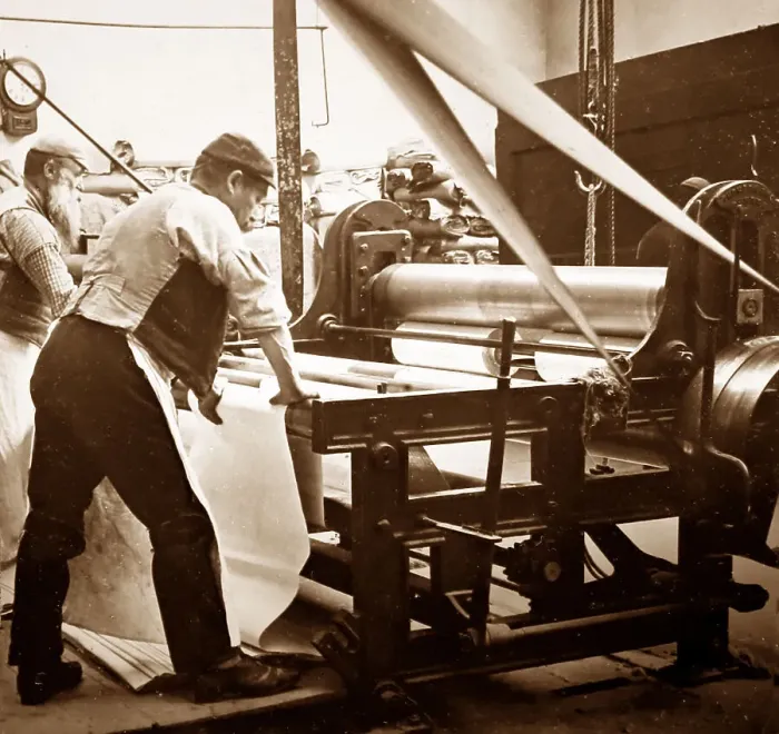 Framed Print : A beaming machine, linen production, Victorian period Framed Print : A beaming machine, linen production, Victorian period