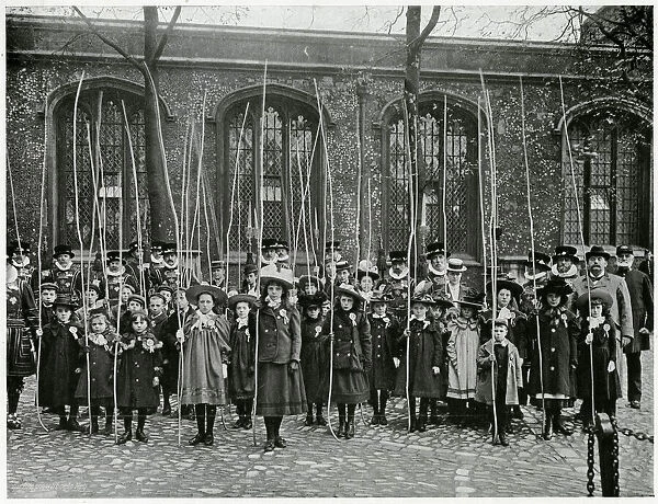 Beating the bounds of the Tower of London 1906