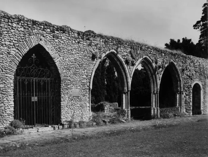 Framed Print : Beaulieu Abbey Framed Print : Beaulieu Abbey