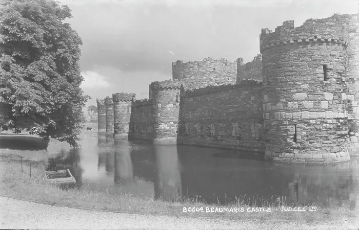 Framed Print : Beaumaris Castle Framed Print : Beaumaris Castle