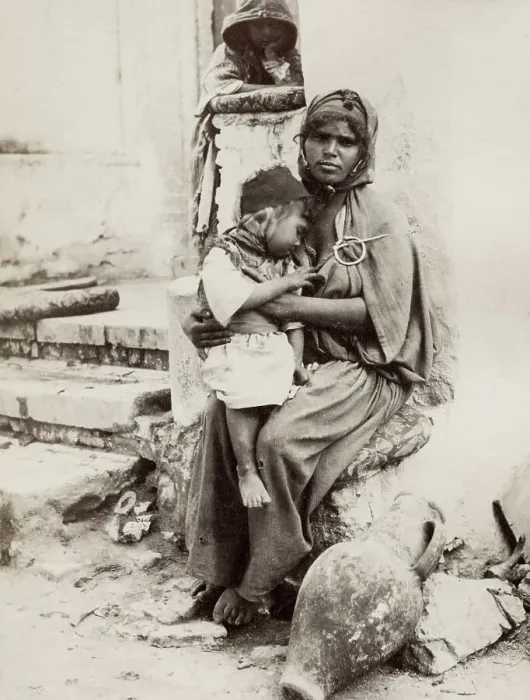 Framed Print : Bedouin family, north Africa Framed Print : Bedouin family, north Africa