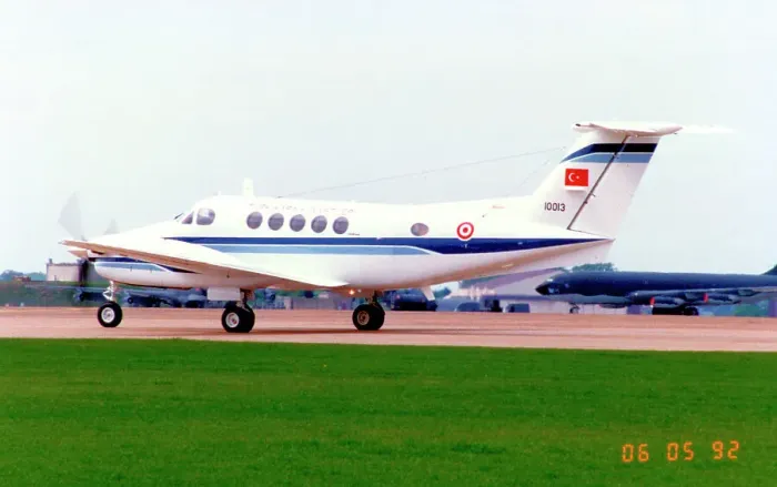 Framed Print : Beech 200 Super King Air 10013 Framed Print : Beech 200 Super King Air 10013