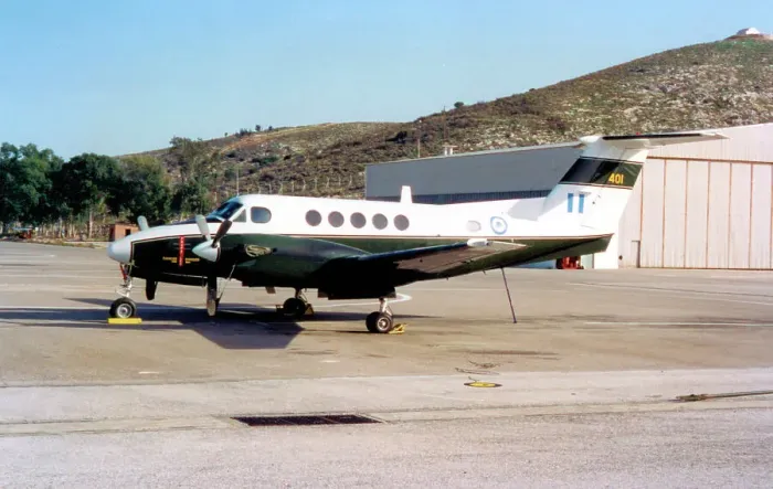 Framed Print : Beech 200 Super King Air 401