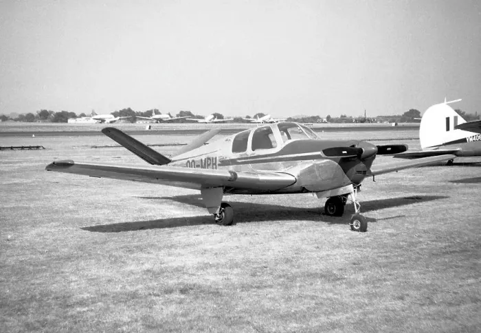 Framed Print : Beech B35 Bonanza OO-MPH Framed Print : Beech B35 Bonanza OO-MPH