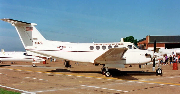 Beech C-12F Huron 84-00176