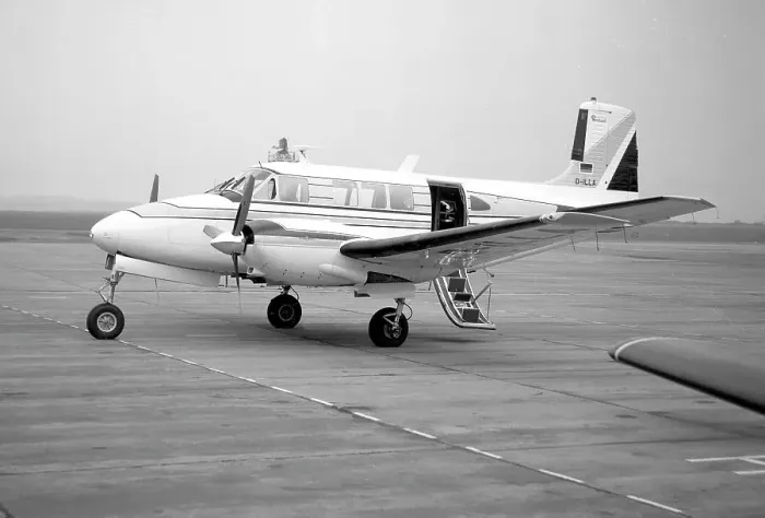 Framed Print : Beechcraft Queen Air 65 D-ILLA