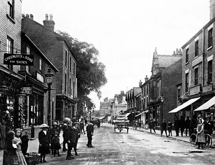 Framed Print : Beeston High Road near Nottingham Edwardian period Framed Print : Beeston High Road near Nottingham Edwardian period