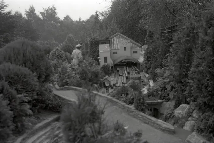 Framed Print : Bekonscot Model Village, Beaconsfield, Bucks