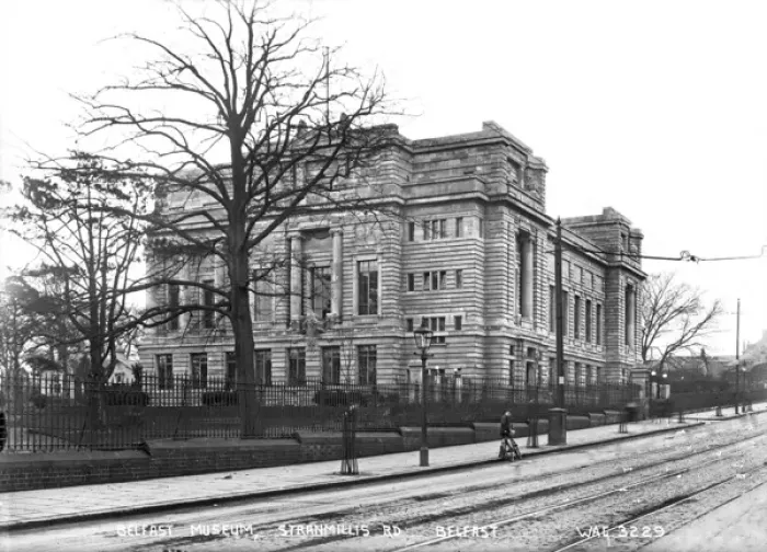 Framed Print : Belfast Museum, Stranmillis Rd. Belfast Framed Print : Belfast Museum, Stranmillis Rd. Belfast