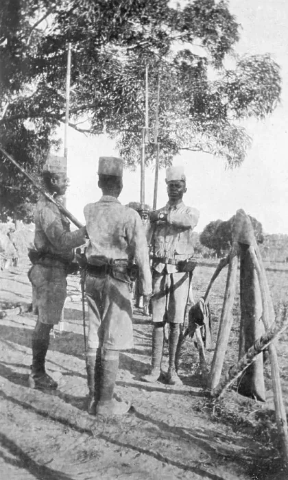 Framed Print : Belgian askaris, Lindi area, East Africa, WW1