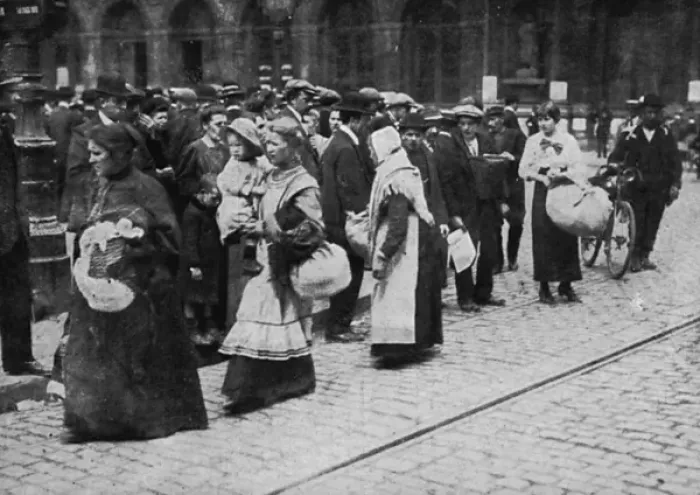 Framed Print : Belgian refugees in Brussels Framed Print : Belgian refugees in Brussels