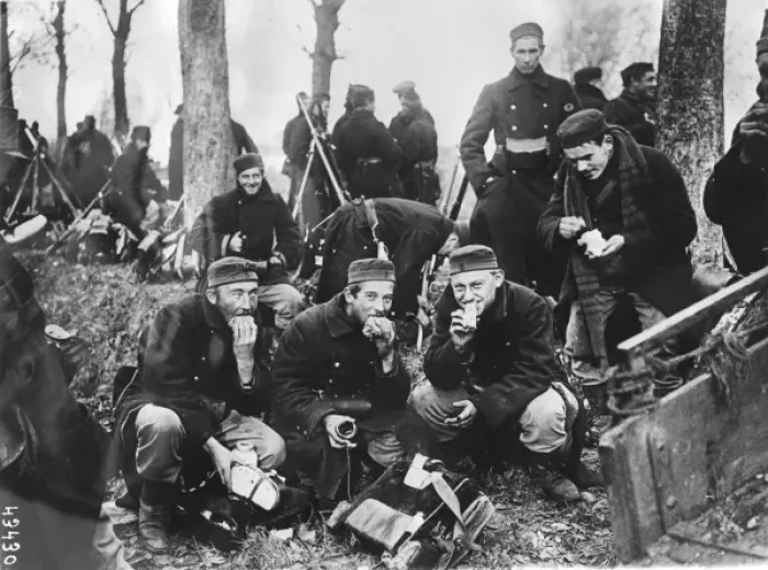 Framed Print : Belgian soldiers eating dinner, northern France, WW1 Framed Print : Belgian soldiers eating dinner, northern France, WW1