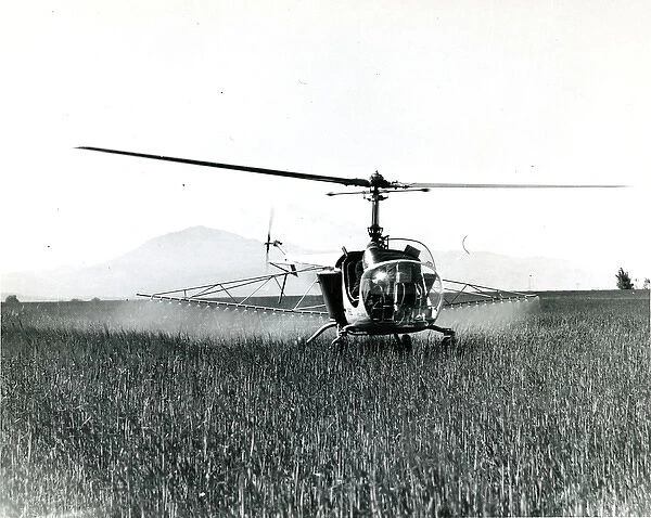 Bell Model 47B-3 crop duster