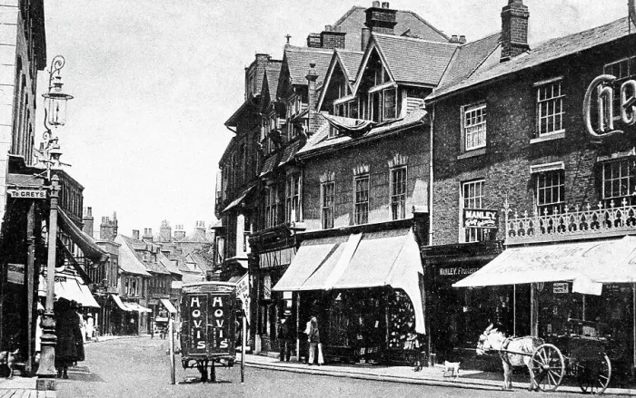 Framed Print : Bell Street, Henley on Thames Framed Print : Bell Street, Henley on Thames