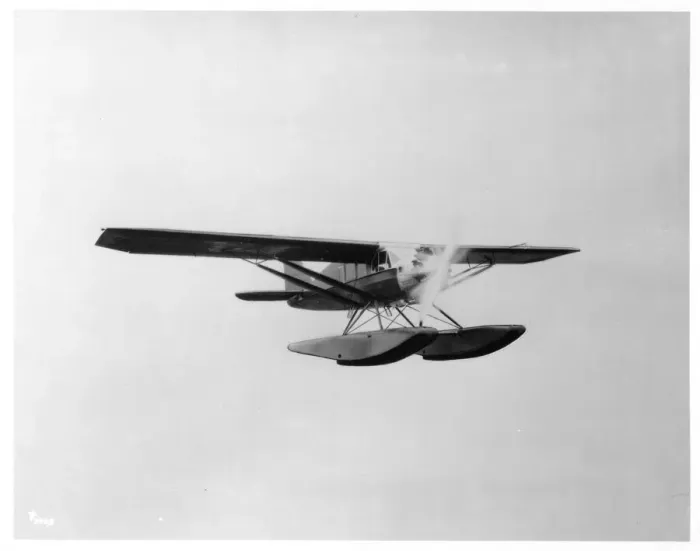 Framed Print : Bellanca CH-300 Pacemaker float-plane Framed Print : Bellanca CH-300 Pacemaker float-plane