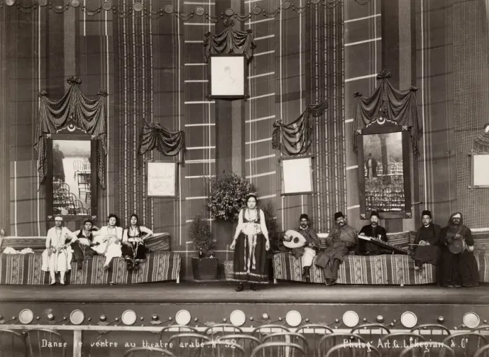 Framed Print : Belly dancer, danse du ventre, in an Egyptian theatre, Cairo Framed Print : Belly dancer, danse du ventre, in an Egyptian theatre, Cairo