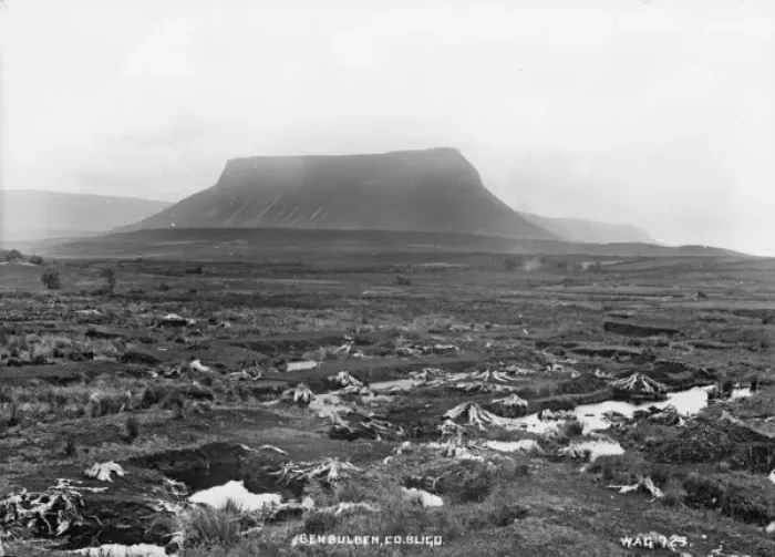 Framed Print : Benbulben, Co Sligo Framed Print : Benbulben, Co Sligo