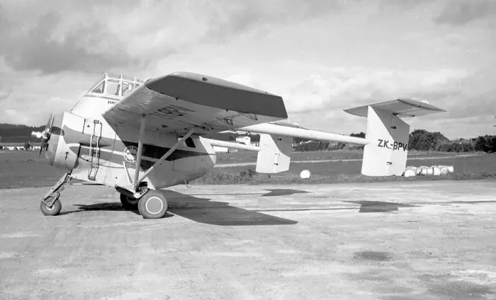 Framed Print : Bennett PL-11 Airtruck ZK-BPV