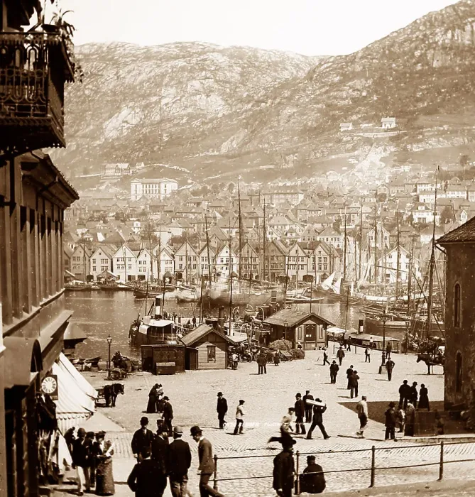 Framed Print : Bergen, Norway Framed Print : Bergen, Norway