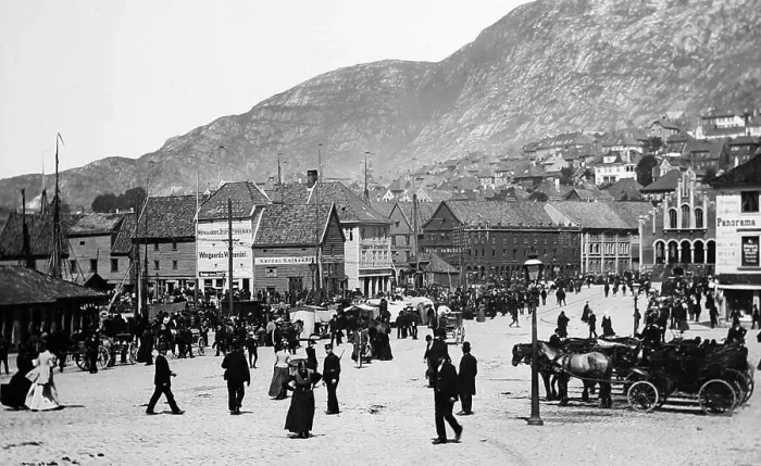 Framed Print : Bergen, Norway -early 1900s Framed Print : Bergen, Norway -early 1900s