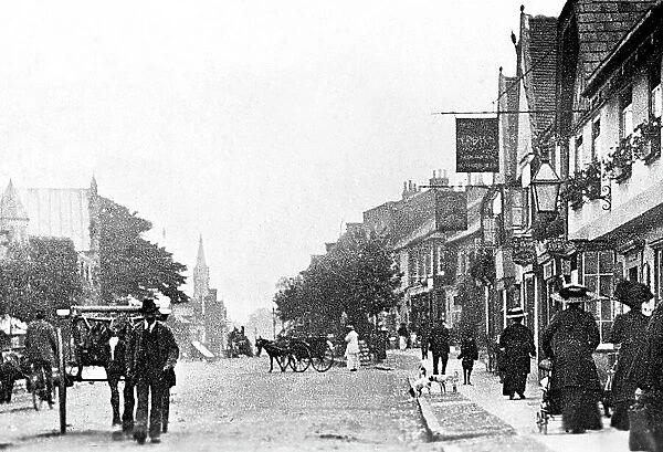 Berkhamsted High Street early 1900's
