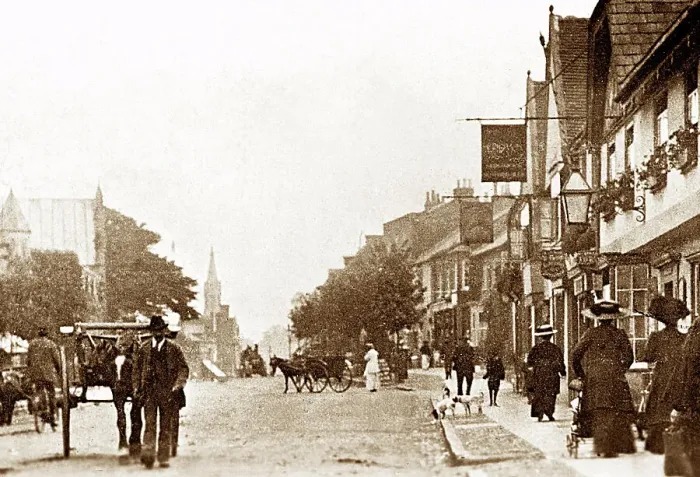 Framed Print : Berkhamsted High Street early 1900s Framed Print : Berkhamsted High Street early 1900s