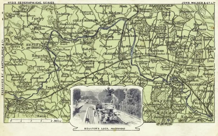Framed Print : Berkshire map and inset photo of Boulters Lock, Maidenhead Framed Print : Berkshire map and inset photo of Boulters Lock, Maidenhead