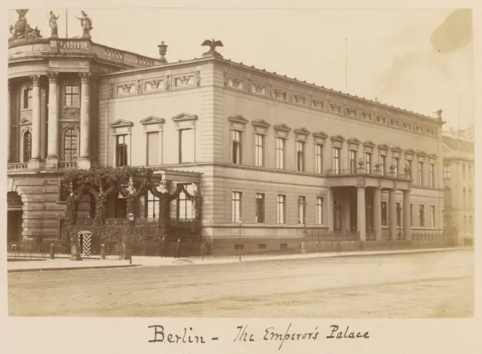 Framed Print : Berlin / Palace C1910 Framed Print : Berlin / Palace C1910