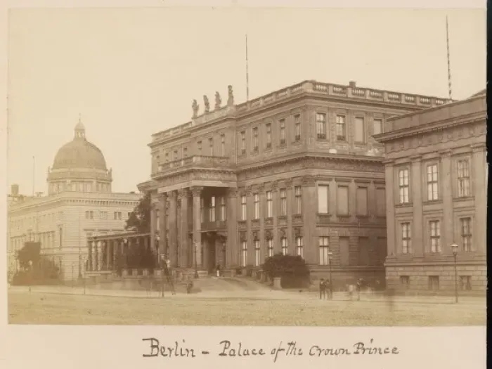 Framed Print : Berlin / Palace C1910 Framed Print : Berlin / Palace C1910