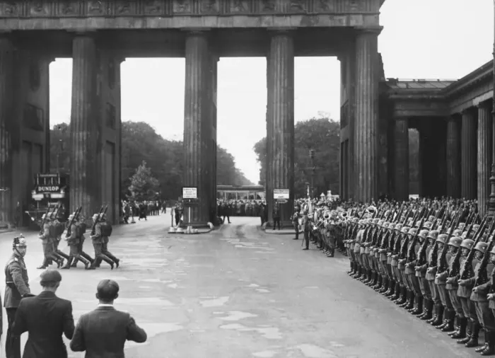 Framed Print : Berlin pre-WWII Framed Print : Berlin pre-WWII