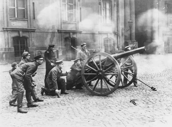 Framed Print : Berlin Revolution 1918 Framed Print : Berlin Revolution 1918