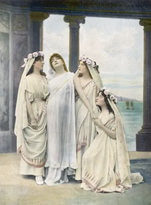 Framed Print : Bernhardt / Phedre 1899 Framed Print : Bernhardt / Phedre 1899