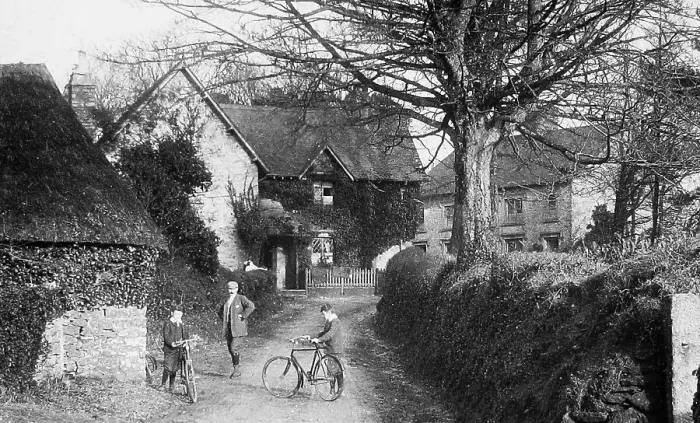 Framed Print : Berry Pomery Lodge early 1900s Framed Print : Berry Pomery Lodge early 1900s