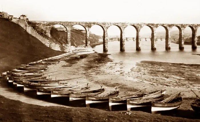 Framed Print : Berwick upon Tweed Bridge, Victorian period Framed Print : Berwick upon Tweed Bridge, Victorian period