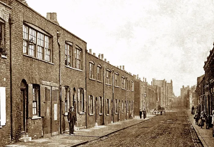 Framed Print : Bethnal Green Weaver's Houses early 1900s Framed Print : Bethnal Green Weaver's Houses early 1900s