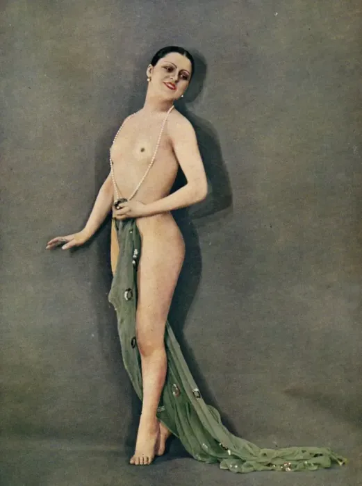 Framed Print : Betschoven at the Concert Mayol, Paris, 1927 Framed Print : Betschoven at the Concert Mayol, Paris, 1927