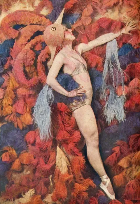 Framed Print : Betty Campson in Un Coup de Folie at the Folies Bergere, Par Framed Print : Betty Campson in Un Coup de Folie at the Folies Bergere, Par