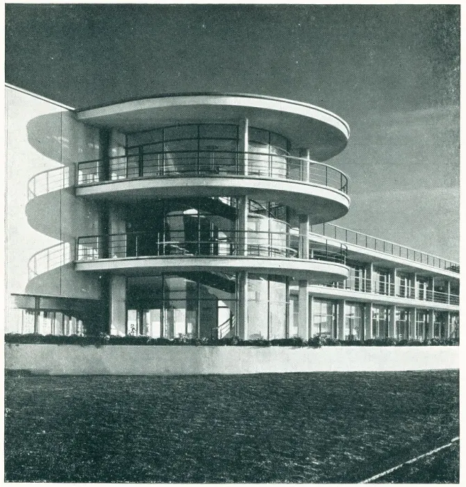 Framed Print : Bexhill Pavilion, East Sussex Framed Print : Bexhill Pavilion, East Sussex