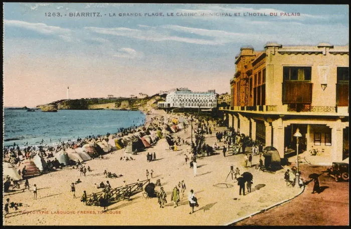 Framed Print : BIARRITZ / CASINOS / BEACH Framed Print : BIARRITZ / CASINOS / BEACH