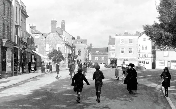 Framed Print : Bicester Market Place early 1900's Framed Print : Bicester Market Place early 1900's