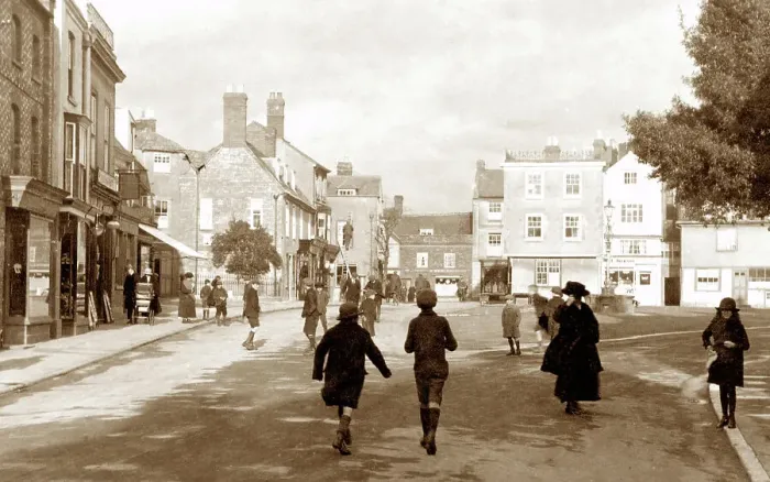 Framed Print : Bicester Market Place early 1900s Framed Print : Bicester Market Place early 1900s