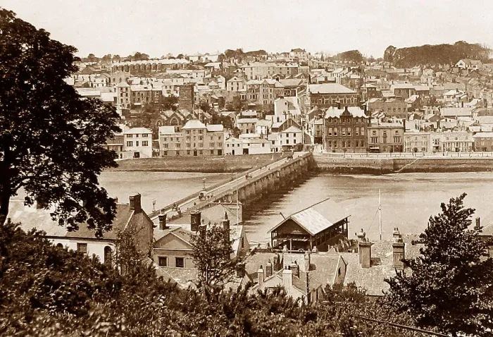 Framed Print : Bideford Framed Print : Bideford