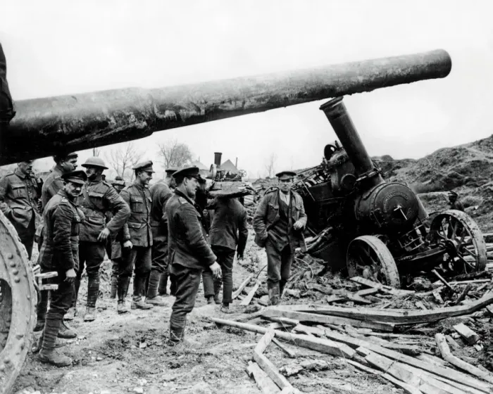 Framed Print : Big gun with tractor in difficulties, Western Front, WW1 Framed Print : Big gun with tractor in difficulties, Western Front, WW1