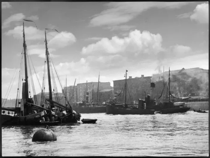 Framed Print : Billingsgate & Thames Framed Print : Billingsgate & Thames