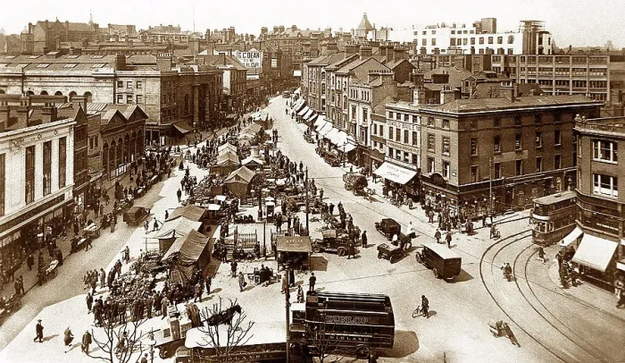 Framed Print : Birmingham Bull Ring probably 1930s Framed Print : Birmingham Bull Ring probably 1930s